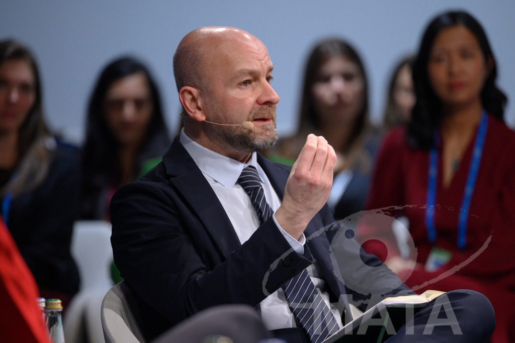 _DWI5076 | MATA IndoCon - Realisiert mit Pictrs.com