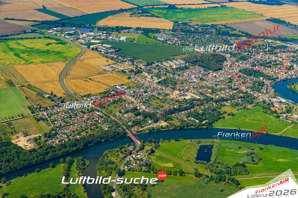 Luftbild Calbe - Die Luftaufnahme wurde 2025 vom UL-Flugzeug heraus erstellt ( keine Drohne ) - Hochauflösende Luftaufnahme - für professionelle Ausdrucke geeignet. Die Geschenkidee !Hier alle&nbsp;Infos zur Lizenzierung der LuftaufnahmeWir fliegen auch dieses Jahr wieder in Ihre Region um Luftbilder zu erstellen.- Luftbild anfragen