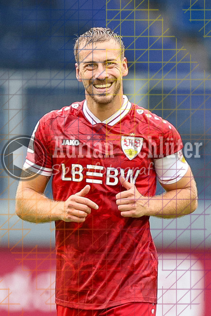 MSV Duisburg vs VfB Stuttgart II - 3. Liga | Duisburg, Deutschland, 02.08.25:   Dominik Nothnagel (VfB Stuttgart II) schaut waehrend des Spiels der 3. Liga MSV Duisburg vs VfB Stuttgart II in der schauinsland-reisen-arena(Foto von Brauer-Fotoagentur / Adrian Schlueter)