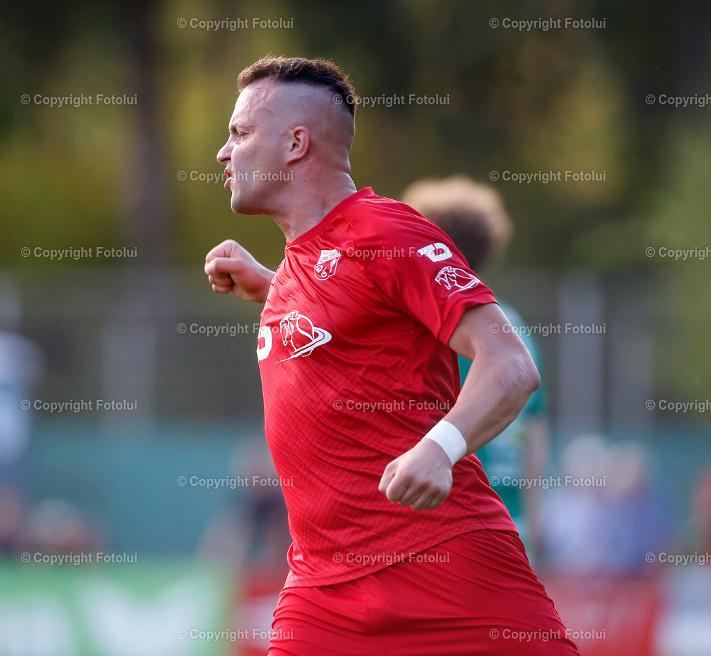 A_LUI_170824_0019 | SPORT FUSSBALL REGIONALLIGA MITTE  ASKOE OEDT -UVB VOECKLAMARKT  17.08.2024  IM BILD:TORSCHUETZE NENAD VIDACKOVIC   (OEDT) UND (VOECKLAMARKT)) FOTO:  FOTOLUI