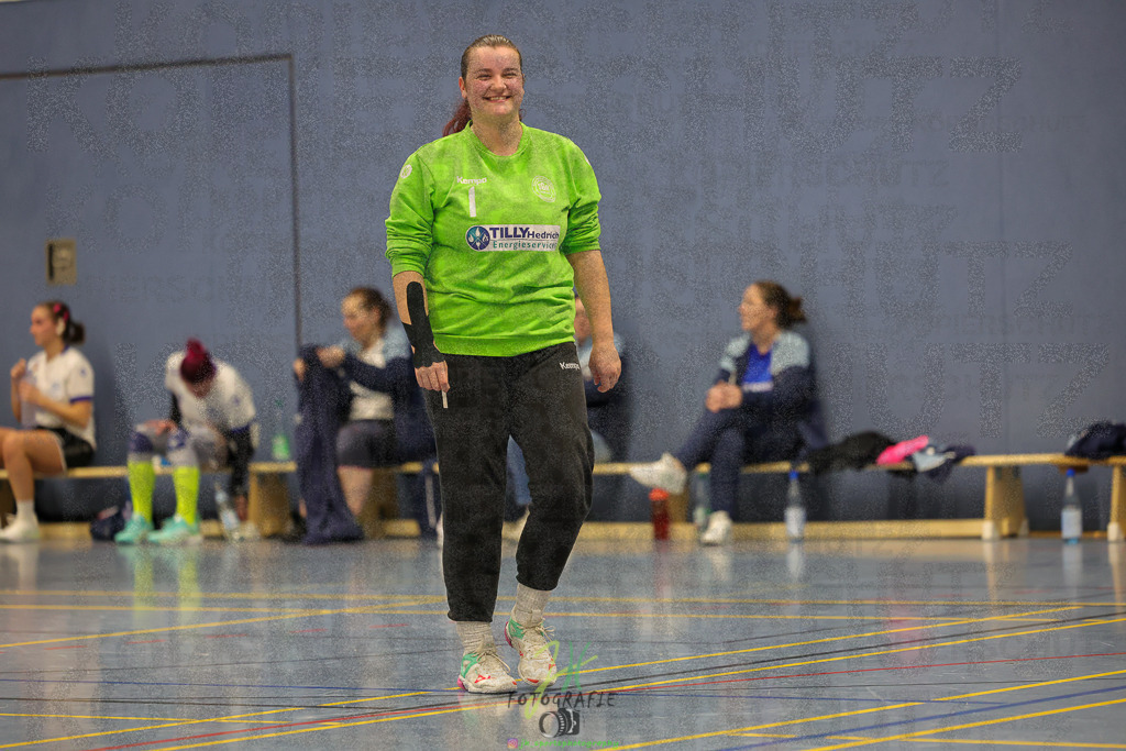 Frauen 2. Bezirksklasse, SG Rechtenbach - HSG Kleenheim/Langgöns III | Frauen 2. Bezirksklasse, SG Rechtenbach - HSG Kleenheim/Langgöns III am 16.11.2024 in Rechtenbach (Sporthalle Rechtenbach)Photo © 2024 - Jörg Heinrich - Realisiert mit Pictrs.com