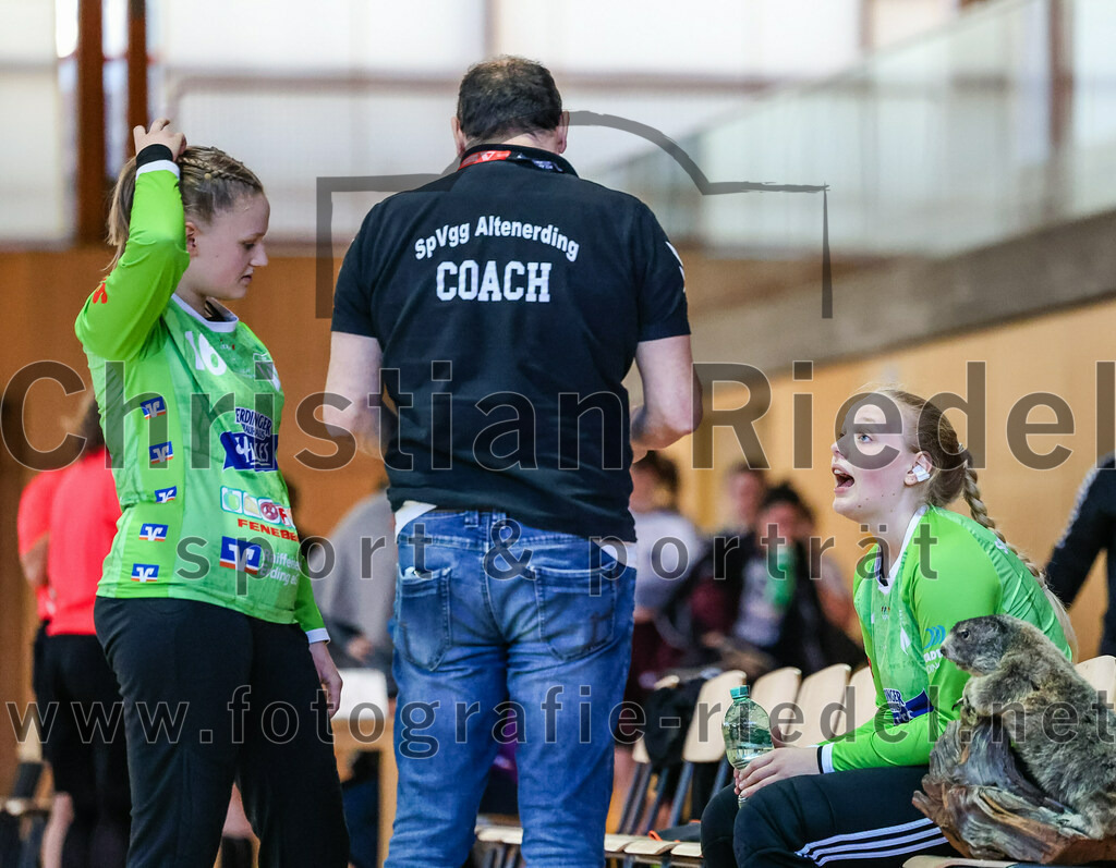 2023-12-16_023_SpVgg_Altenerding_gegen_HC_Donau-Paar_II | Erding, Deutschland, 16.12.2023:
Handball, Bezirksoberliga Frauen Altbayern 2023 / 2024, 10. Spieltag, SpVgg Altenerding gegen HC Donau/Paar II, Endergebnis: 22:22

Foto: Christian Riedel / fotografie-riedel.net