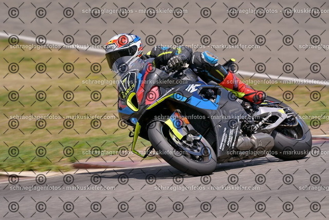 26bt05-1383 | markuskiefer.com - Realisiert mit Pictrs.com