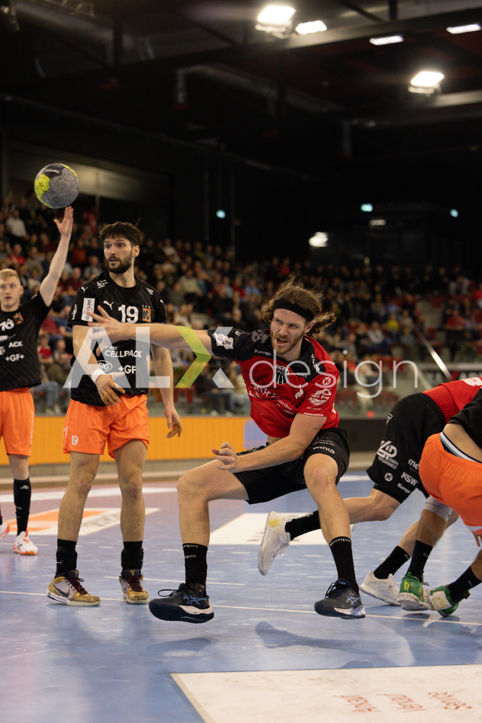 Handballen I Herren I Saison 2025-2026 I Quickline Handball League 2026 | Men I 18. Spieltag I Pfade Winterthur - Kadetten Schaffhausen I 20.12.2025 | 7 Oliver Eggert (Pfadi Winterthur) – Rückraum mitte - Realisiert mit Pictrs.com
