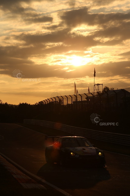 Motorsports / 24 Stunden Nürburgring 2015, Nürburgring-Nordschleife, GER | 24 Stunden Nürburgring 2015, Nürburgring-NordschleifeFoto: Gruppe C GmbH - Realisiert mit Pictrs.com