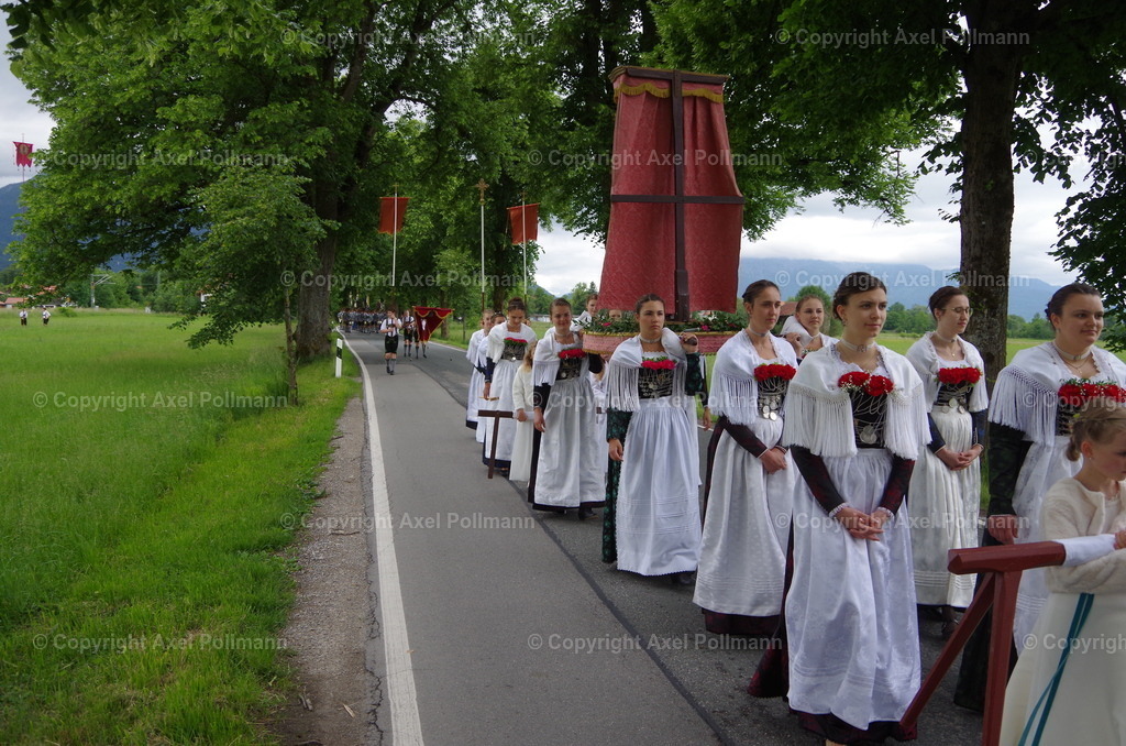 IMGP5814 | fotografiert von Axel PollmannLeonhardi Wallfahrt Benediktbeuern und Murnau, Fronleichnam, Fasching, Landschaft im Loisachtal und Benediktbeuern  - Realisiert mit Pictrs.com