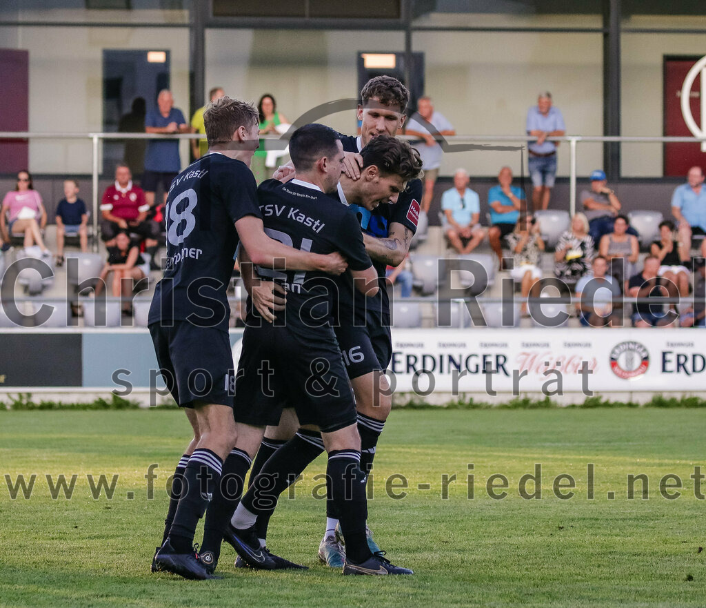 2023-08-18_053_FC_Schwaig_gegen_TSV_Kastl | Oberding, Deutschland, 18.08.2023:
Fußball, Landesliga Südost 2023 / 2024, 7. Spieltag, FC Schwaig gegen TSV Kastl, Endergebnis: 2:2

Jubel nach dem 0:1 durch Sebastian Spinner (TSV Kastl, #10)
Marco Unterholzner (TSV Kastl, #18), Tobias Urban (TSV Kastl, #21), Sebastian Spinner (TSV Kastl, #10), Pascal Linhart (TSV Kastl, #16)

Foto: Christian Riedel / fotografie-riedel.net
