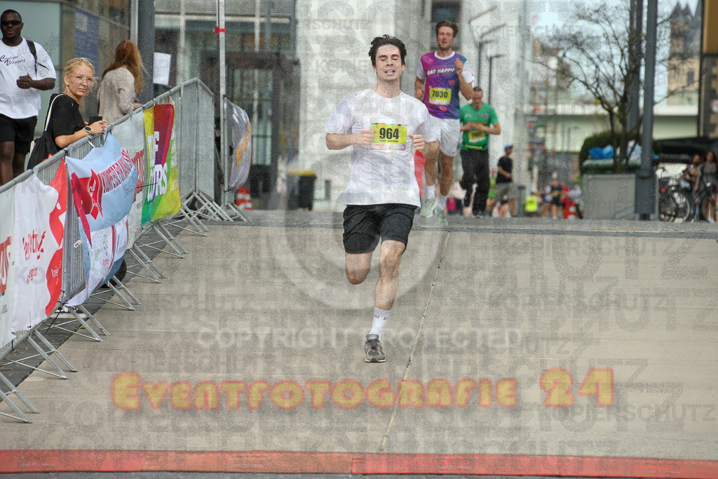 250920_1321_EX1_4118 | Sportfotografie im Rhein-Sieg Kreis, Köln, Bonn, NRW, Rheinland Pfalz, Hessen, etc. Unser Tätigkeitsfeld umfasst den Laufsport vom Volkslauf über den Marathon, Duathlon, Triathon bis zum Ultralauf wie Kölnpfad Ultra oder Schindertrail.
