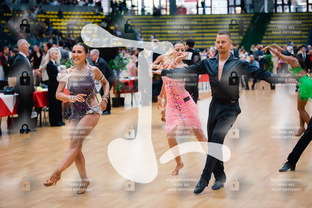 Hessen Tanzt WDSF International Open Latin 46th (14) Moritz Appl _ Laura Nadine Melahn (TSC Astoria Stuttgart)-2025-05-18-3240 | Webshop for digital downloads and prints of dance sport, event & show photographer Julian Link - Realisiert mit Pictrs.com