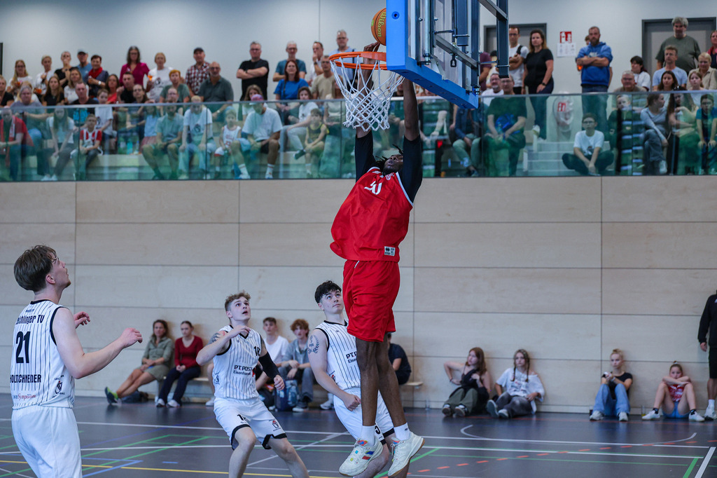 Pro A BAYER GIANTS vs Leichlinger TV  Test-113 | Fotos von Basketballspielen aus dem Raum NRW fotografiert von Gero Mueller-Laschet und Daniel Schaefer - Realisiert mit Pictrs.com