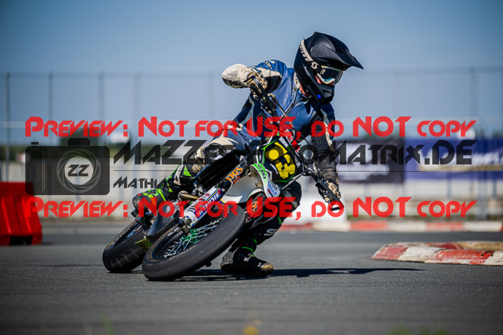 MaZZes_FotoMatrix_220903_0990 | S3