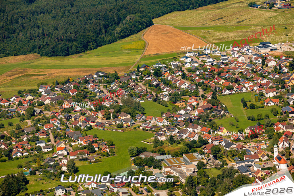 Das Luftbild zeigt :  Rosenberg - Die Luftaufnahme wurde 2024 vom UL-Flugzeug aus erstellt ( keine Drohne ) - Hochauflösende Luftaufnahme - Für grossformatige Ausdrucke geeignet. Die Geschenkidee !Mit Lizenz und Bildrechte bestellbar