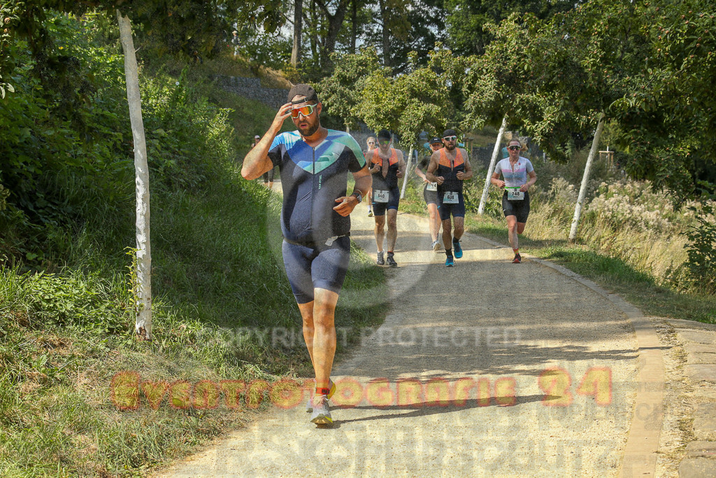 250824_1439_EX1_7034 | Sportfotografie im Rhein-Sieg Kreis, Köln, Bonn, NRW, Rheinland Pfalz, Hessen, etc. Unser Tätigkeitsfeld umfasst den Laufsport vom Volkslauf über den Marathon, Duathlon, Triathon bis zum Ultralauf wie Kölnpfad Ultra oder Schindertrail.