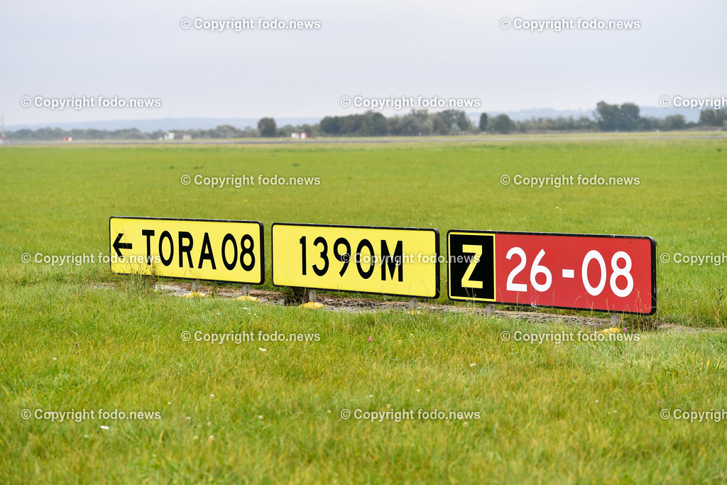 Flughafen Linz Hoersching_ Landung Antonov AN 225_ 05.10.2021-3 | 05.10.2021, Linz Hörsching, AUT, Flughafen Linz, Linz Airport, Landung Antonov 225, im Bild Antonov 225 - größtes und schwerstes Transportflugzeug der Welt zu Gast in Linz, Flugfeld