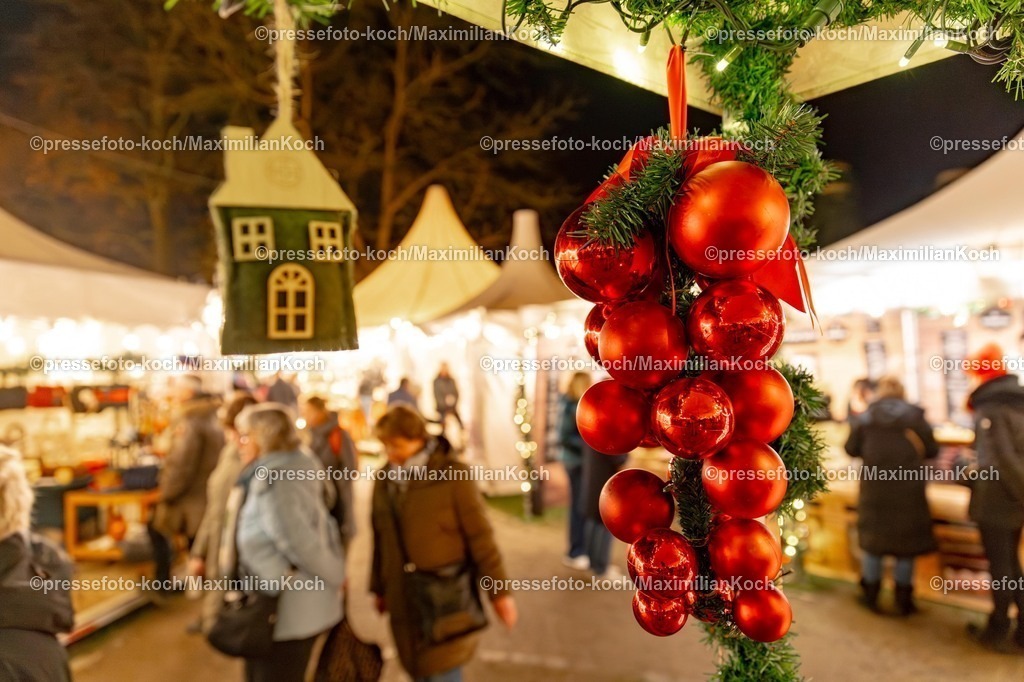 Wup12122501076 | 12.12.2026, Wuppertal, Weihnachtsmarkt Haus Schloss Lüntenbeck. 