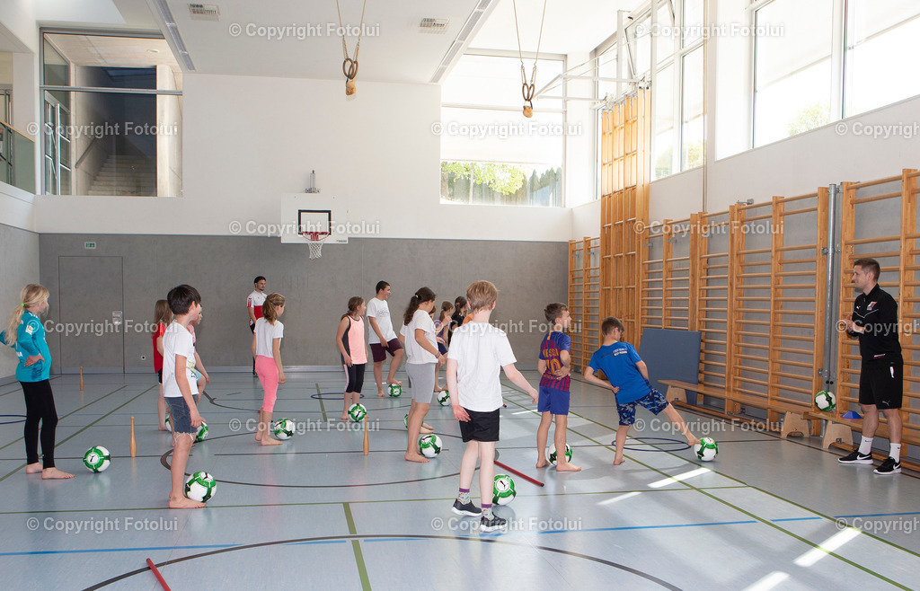 SCHULEAMBALL_030522_14 | bilder, linz, photo, foto, fussball, sport, fotolui, bundesliga