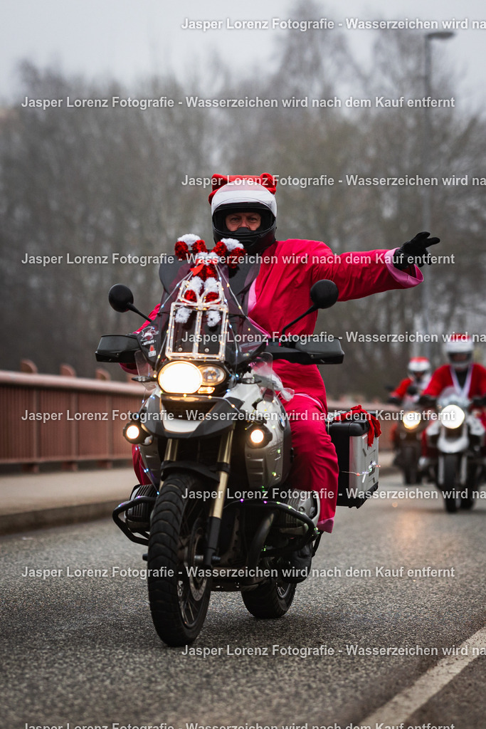X-Mas Ride I Kiel I 2025 | Jasper Lorenz Fotografie - Realisiert mit Pictrs.com