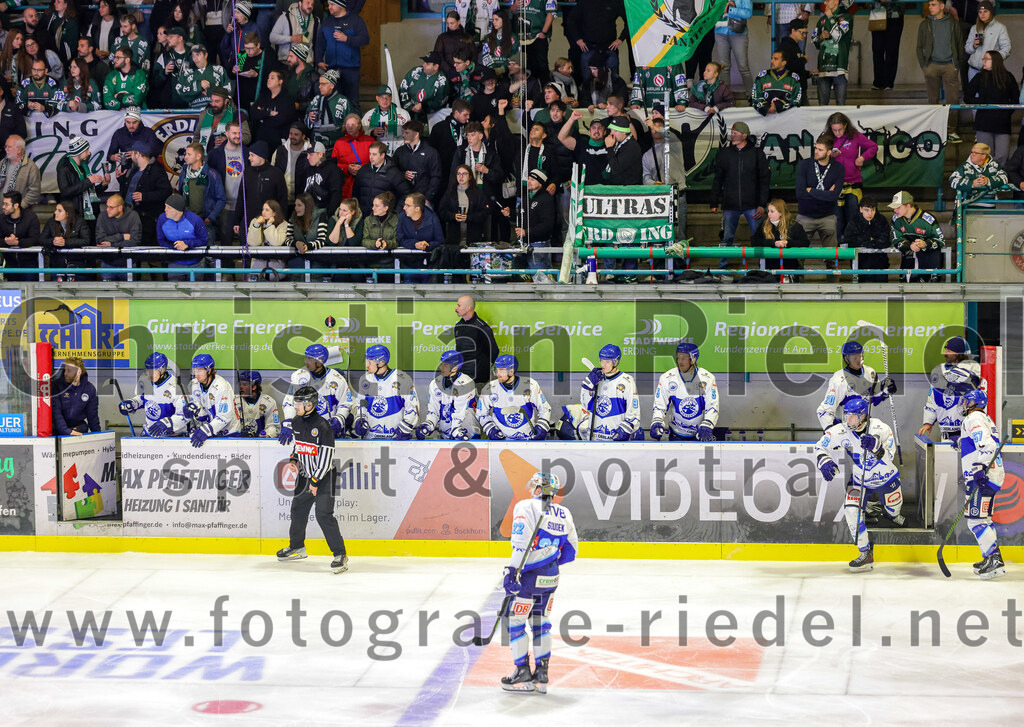 2025-09-26_079_TSV_Erding_gegen_SC_Riessersee | Erding, Deutschland, 26.09.2025:Eishockey, Oberliga Süd 2025 / 2026, 3. Spieltag, TSV Erding gegen SC Riessersee, Endergebnis: 3:5Foto: Christian Riedel / fotografie-riedel.net