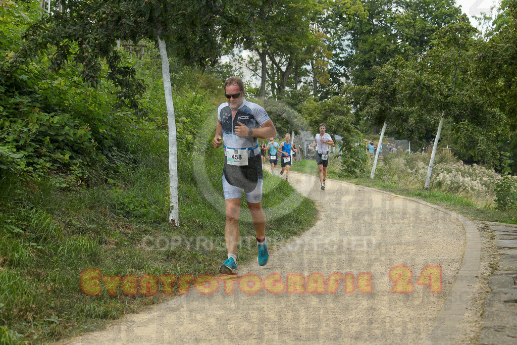 250824_1350_EX1_3915 | Sportfotografie im Rhein-Sieg Kreis, Köln, Bonn, NRW, Rheinland Pfalz, Hessen, etc. Unser Tätigkeitsfeld umfasst den Laufsport vom Volkslauf über den Marathon, Duathlon, Triathon bis zum Ultralauf wie Kölnpfad Ultra oder Schindertrail.