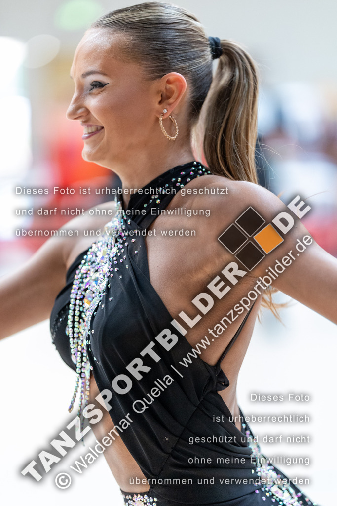 20240810-00234 | Hier finden Sie Tanz Bilder vom Latein und Standard Formationen tanzen. Sportbilder vom Tanzsport. Schöne Fotos und von Weltmeisterschaft, Europameisterschaft, Bundesliga, Regionalliga, Oberliga und Landesliga sowie von GOC Stuttgart, DanceComp, WM Bremen