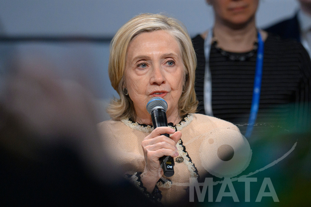 _DWA0279 | Die US-Politikerin Hillary Clinton auf der Veranstaltung Girls Just Want to Have Fundamental Rights: Fighting the Global Pushback im Rahmen der Münchner Sicherheitskonferenz 2026. München, 14.02.2026 Bayern Deutschland - Realisiert mit Pictrs.com
