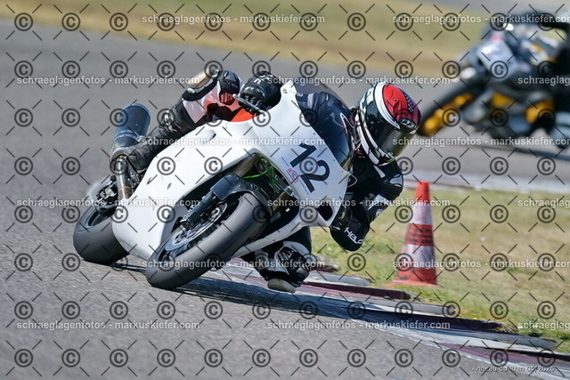 26bc03-0271 | markuskiefer.com - Realisiert mit Pictrs.com
