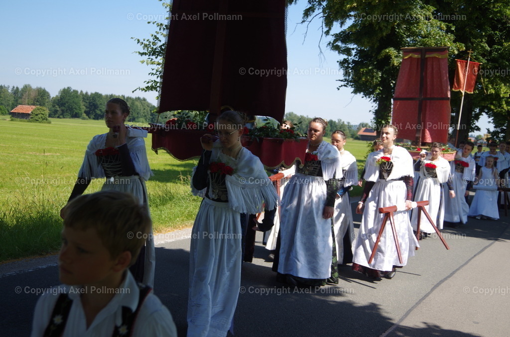 IMGP6208 | fotografiert von Axel PollmannLeonhardi Wallfahrt Benediktbeuern und Murnau, Fronleichnam, Fasching, Landschaft im Loisachtal und Benediktbeuern  - Realisiert mit Pictrs.com
