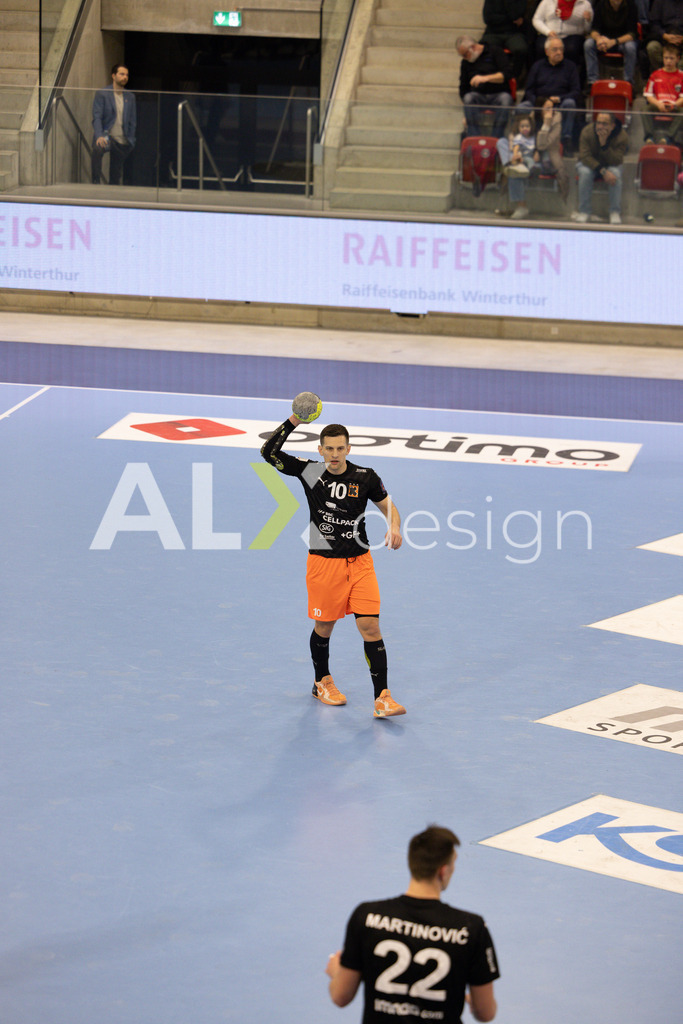 Handballen I Herren I Saison 2025-2026 I Quickline Handball League 2026 | Men I 18. Spieltag I Pfade Winterthur - Kadetten Schaffhausen I 20.12.2025 | 10 Josip Perić (Kadetten Schaffhausen) - Rückraum mitte - Realisiert mit Pictrs.com