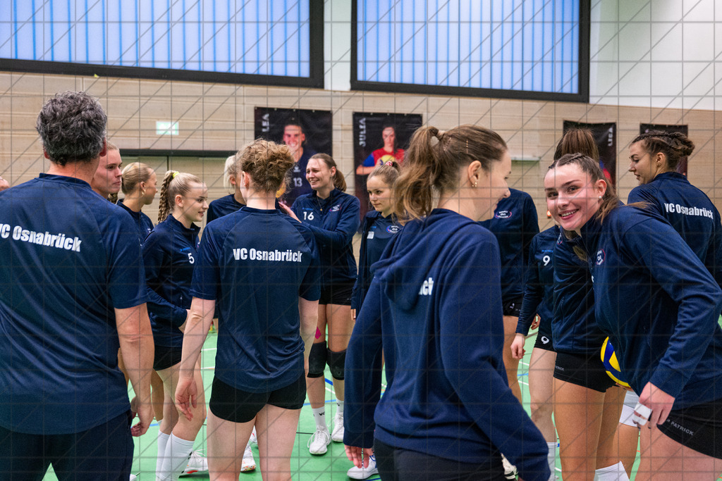 2. VBLF Nord 25/26 | Spiel 4017 | VC Osnabrück vs. Potsdam II | //  25.10.25: 2. VBLF Nord 25/26 | Spiel 4017 | VC Osnabrück vs. Potsdam II / Osnabrück / Deutschland  //   CREDIT:www.bullenfotos.de, Martin König, Hörner Weg 40, D-49078 Osnabrück, +4917663732967 // Nutzung und Weitergabe nur zu den vereinbarten Zwecken. Presseanfragen an Ersteller. Alle Rechte beim Ersteller. Honorierung nach MFM. - Realisiert mit Pictrs.com