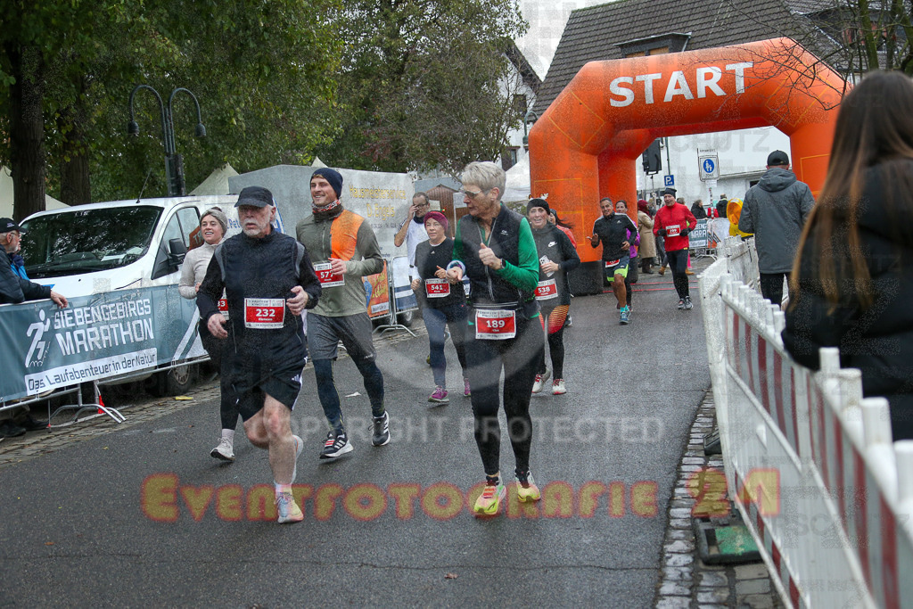 251130_1146_EX1_8746 | Sportfotografie im Rhein-Sieg Kreis, Köln, Bonn, NRW, Rheinland Pfalz, Hessen, etc. Unser Tätigkeitsfeld umfasst den Laufsport vom Volkslauf über den Marathon, Duathlon, Triathon bis zum Ultralauf wie Kölnpfad Ultra oder Schindertrail.