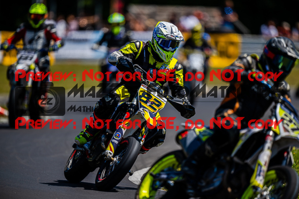 MaZZes_FotoMatrix_220703_2140 | UE40