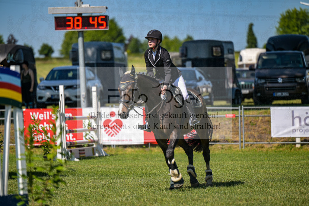 Reitturnier Voxtrup | Entdecke hochwertige Reitturnierfotos von Foto Oger. Professionell, emotional und authentisch – jetzt Lieblingsmomente im Shop bestellen.Deutschlandweite Turnierfotografie. - Realisiert mit Pictrs.com