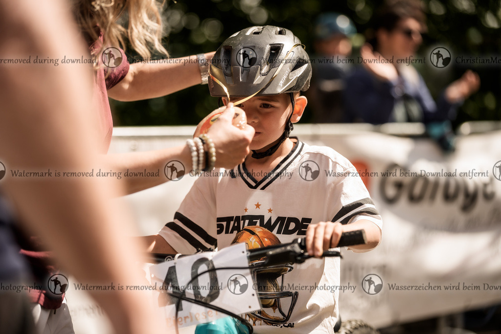 Eierlesen 2026 | Sie wurden bei einem Event oder Sportanlass fotografiert? Hier finden sie ihre Bilder! - Realisiert mit Pictrs.com