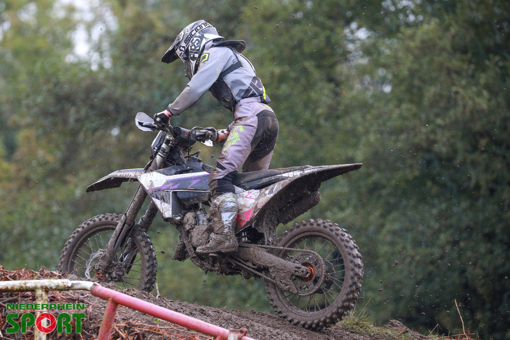 OpenTrack2024_Samstag_003 | Bildergalerie von Sport-Ereignissen aber auch von weiteren spannenden Dingen - nicht nur vom Niederrhein. In Anlehnung an den bekannten Spruch von Hanns Dieter Hüsch heißt das Motto: "Niederrhein ist überall".  - Realisiert mit Pictrs.com