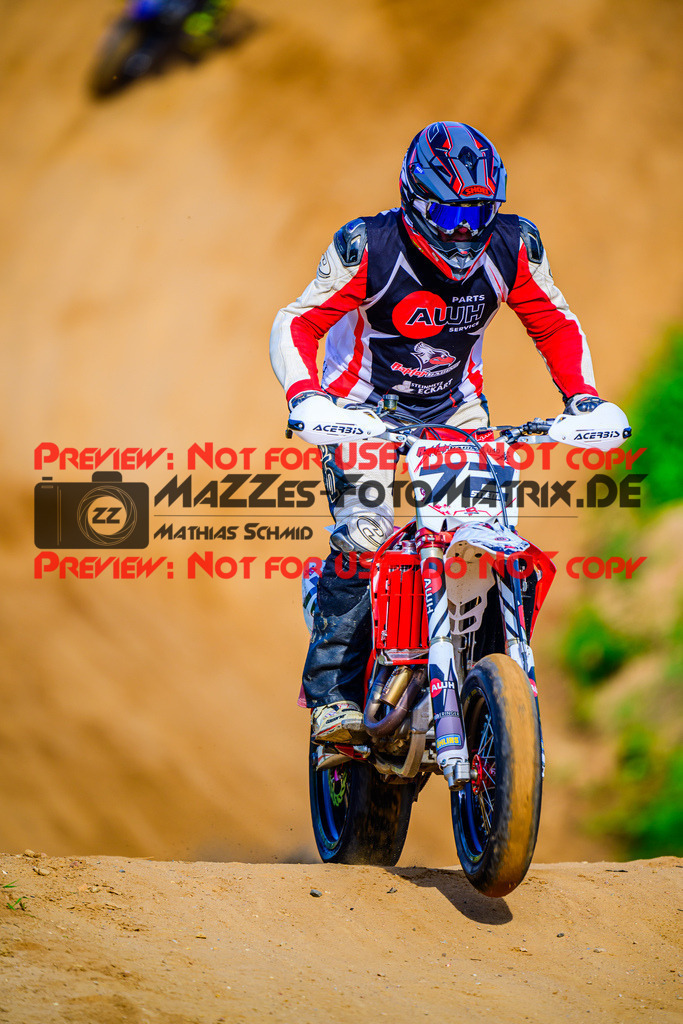 MaZZes_FotoMatrix_240511_6007705_9865 | UE40