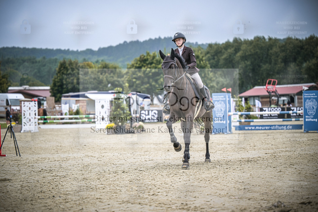 DOS_0326 | Entdecke hochwertige Reitturnierfotos von Foto Oger. Professionell, emotional und authentisch – jetzt Lieblingsmomente im Shop bestellen. - Realisiert mit Pictrs.com