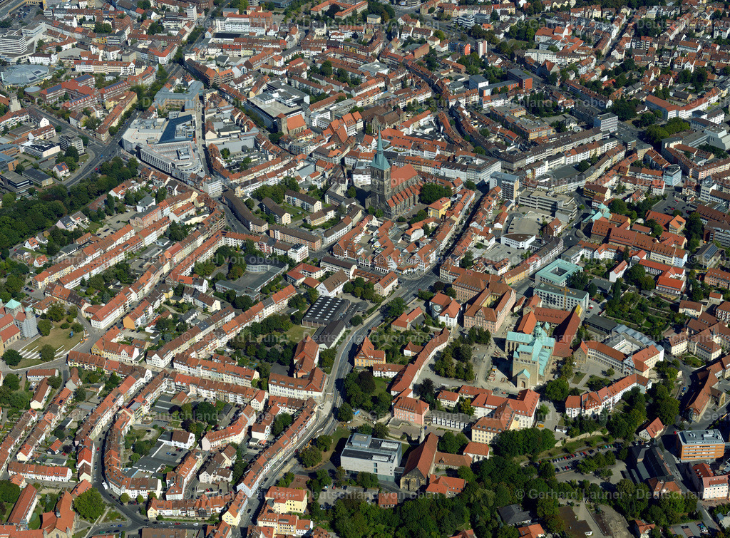 3292857 | Online-Shop für Luftbilder aus Deutschland. Seit über 45 Jahren baut Gerhard Launer das Luftbildarchiv mit unterschiedlichsten Themen stetig weiter aus.