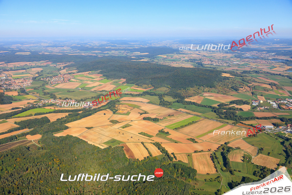 Die Luftaufnahme der Stadt Baunach wurde vom UL-Flugzeug heraus erstellt ( keine Drohne )- hohe Auflösung für beste Qualität