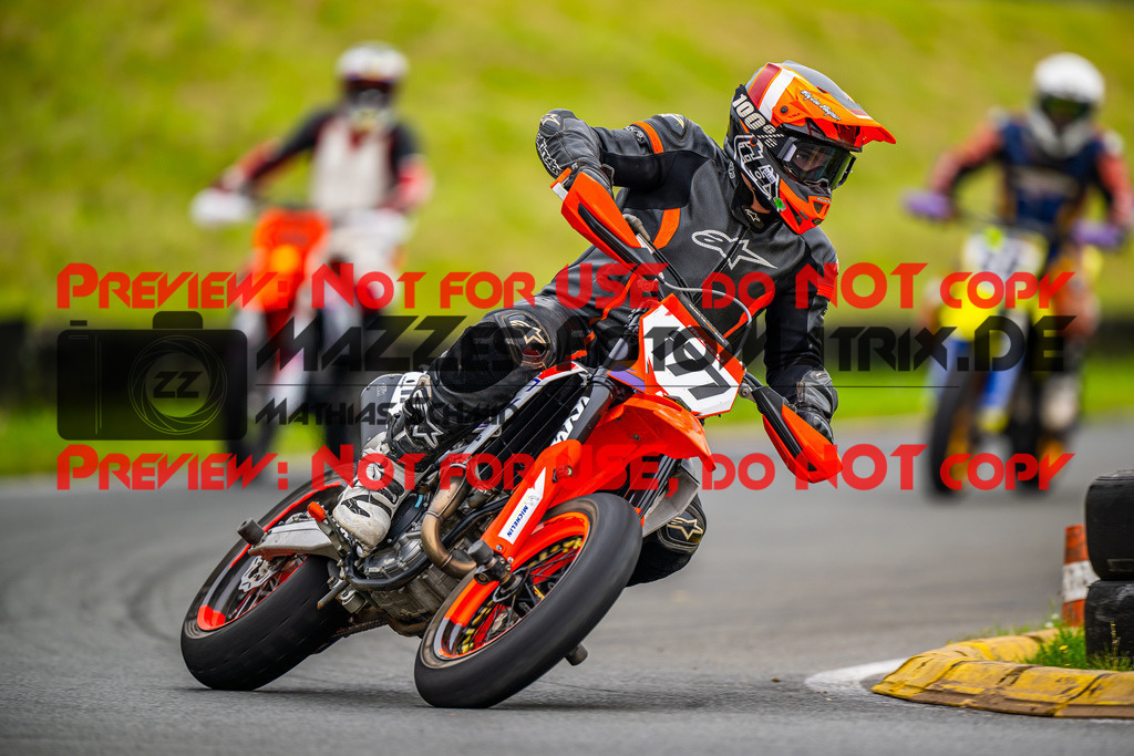 MaZZes_FotoMatrix_240621_6007705_0042 | GELB