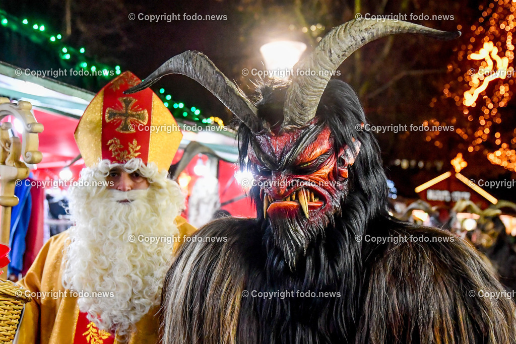 Perchten_ Christkindlmarkt Linz Volksgarten_ 14.12.2022-21 | 14.12.2022, Linz, AUT, Christkindlmarkt Volksgarten Linz, im Bild Perchtenlauf der Linzer Perchten 2022