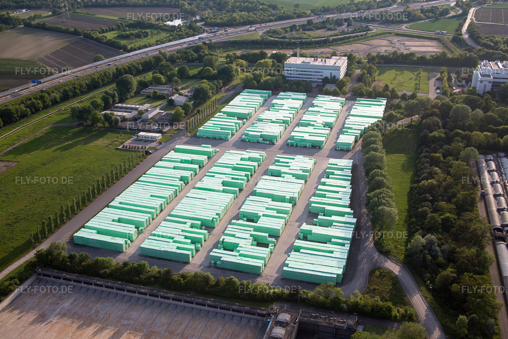 Luftbild: Stirodur-Lager auf dem Werksgelände des Chemieproduzenten BASF (Pfalz) im Ortsteil Mörsch in Frankenthal im Bundesland Rheinland-Pfalz in Deutschland. Foto: IMG_088213.jpg vom 09.05.2016 durch Werner Riehm/FLY-FOTO.de
