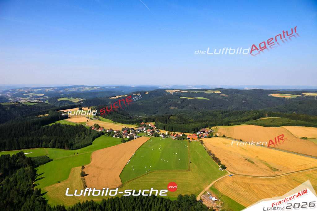 Die Luftaufnahme Eibenberg - Wilhelmsthal wurde vom UL-Flugzeug (keine Drohne) aus fotografiert.Hohe Druck- Auflösung-die Geschenkidee!