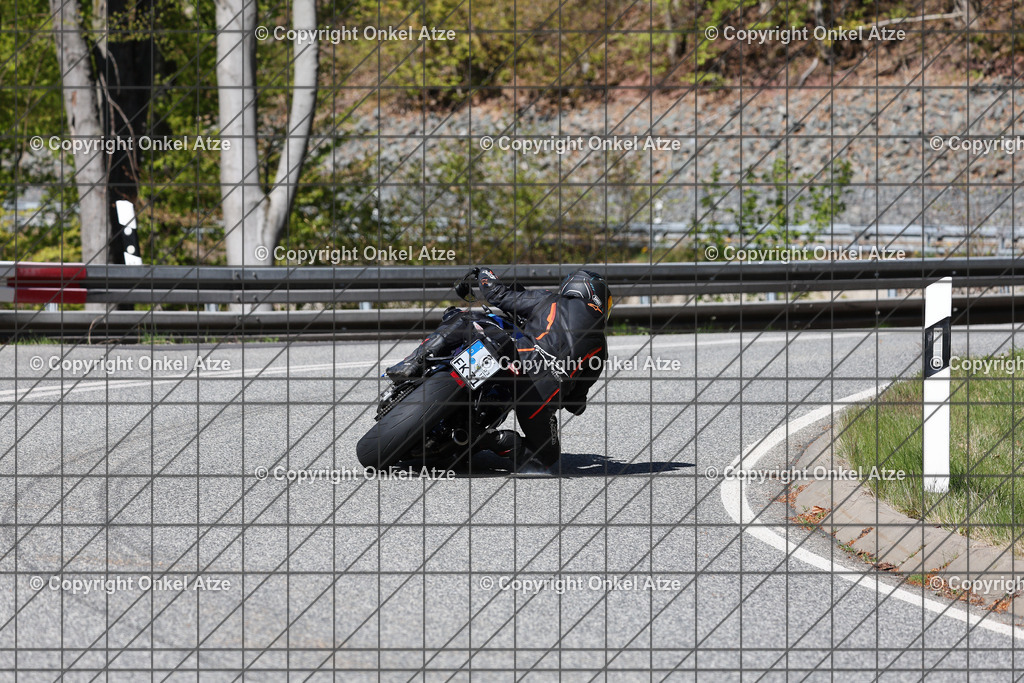 IMG_7536 | Fotograf am Kyffhäuser. Onkel Atze. Kyffhäuser Rennstrecke. Café36. Motorsportfotografie. - Realisiert mit Pictrs.com