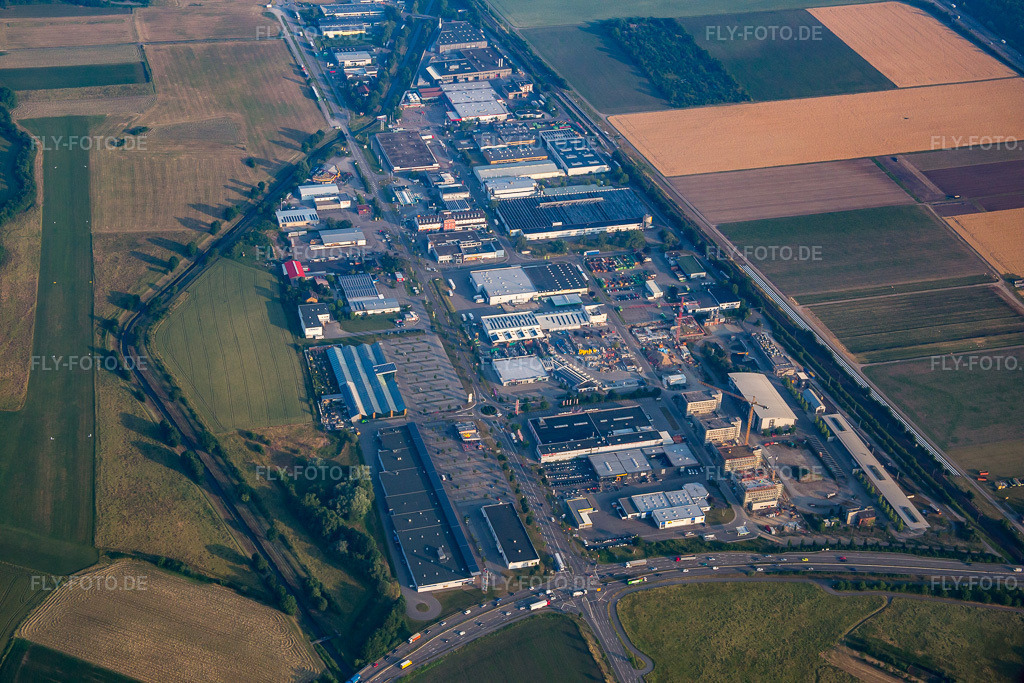 Luftbild: Industriegebiet Kammerforststr in Bruchsal im Bundesland Baden-Württemberg in Deutschland. Foto: IMG_080451.jpg vom 12.06.2015 durch Werner Riehm/FLY-FOTO.de