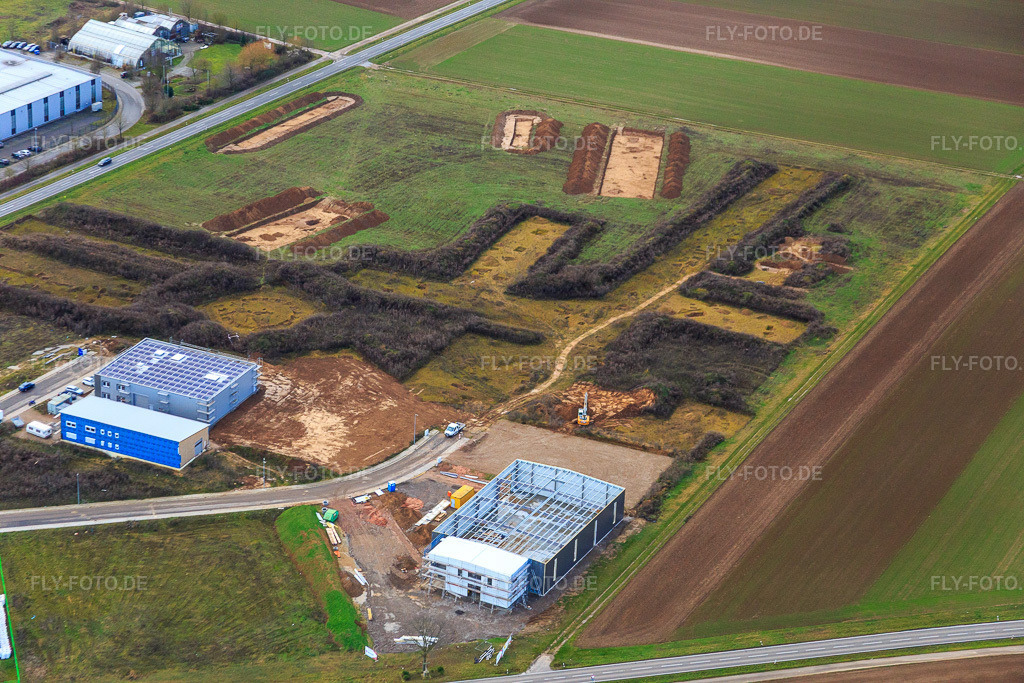Luftbild: Archäologische Ausgrabungen/Sondierungen im Gewerbepark W in Herxheim bei Landau im Bundesland Rheinland-Pfalz in Deutschland. Foto: IMG_085652.jpg vom 08.01.2016 durch Werner Riehm/FLY-FOTO.de