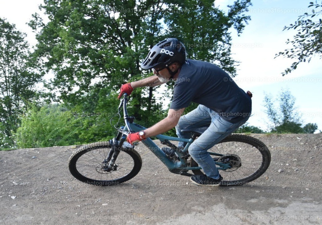 DSC_0082 | Sportfotografie , Motorsport, Motoross, Reitsport, Mointainbike, Enduro,
Landschaft , Outdoor, Eventfotografie, Landschaft, Bilder online bestellen - Realisiert mit Pictrs.com