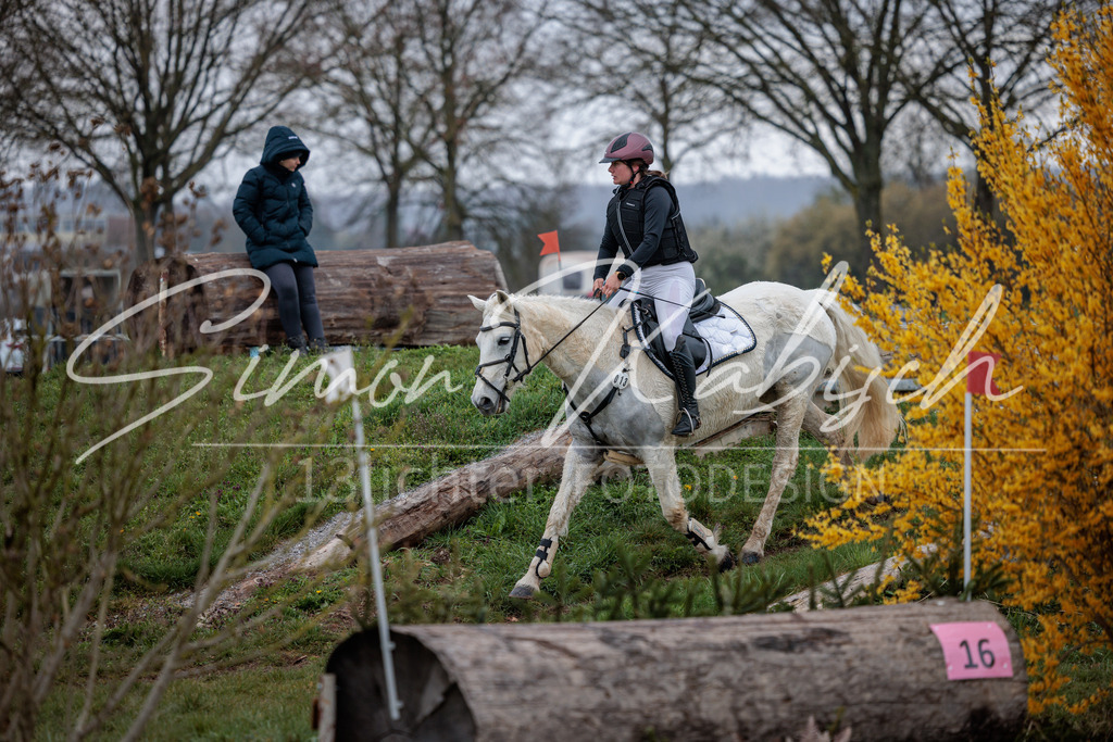 20260329-_3LI4095 | Tierfotografie Pferde, Hunde, Katzen, Haustiere.
Turnierfotografie Reitturniere, Reiten, Springreiten, Dressur in Hanau, dem Main-Kinzig-Kreis und dem Rhein-Main- Gebiet um Frankfurt