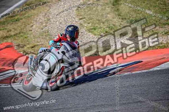 pubi4717 | Professionelle Fotos von Sportveranstaltungen, aber auch Hochzeiten und anderen Events. - Realisiert mit Pictrs.com