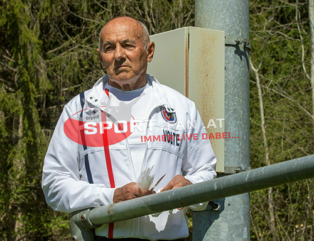 Portugal  U15 -Czech Republic U15 | Volte ; Portugal  U15 -Czech Republic U15 am 29.04.2022 in Arnoldstein
(Sportplatz), AUSTRIA, (Photo by Ernst Krawagner sport-fan.at) - Realisiert mit Pictrs.com