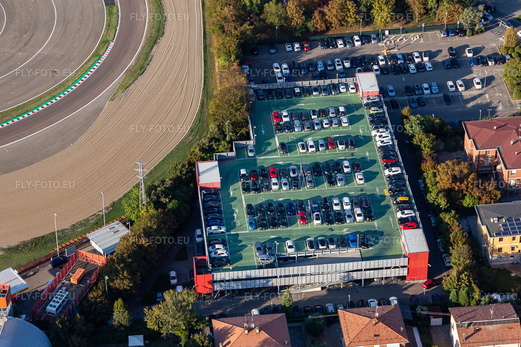 Vue aérienne: Circuit de Formule 1 de Ferrari, Pista di Fiorano, Circuito di Fiorano à Fiorano Modenese dans le département Modena, Italie – .Photo: IMG_134604.jpg prise le 19/09/2022 par Werner Riehm/FLY-FOTO.eu – Résolution de l'original: 5044 x 3363 px – WWW.FERRARI.COM